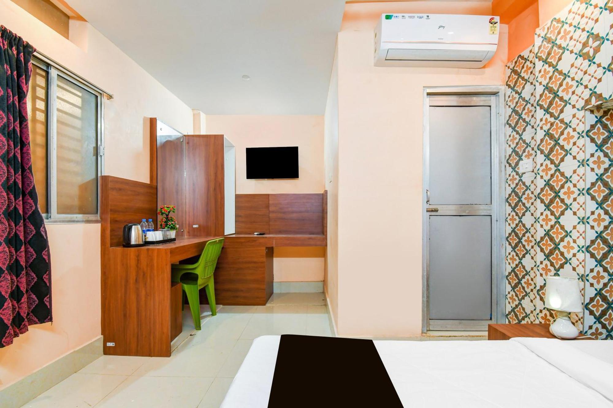Super Hotel O Dakshin Dwar Formerly Radha Krishna Niwas ปูรี ภายนอก รูปภาพ