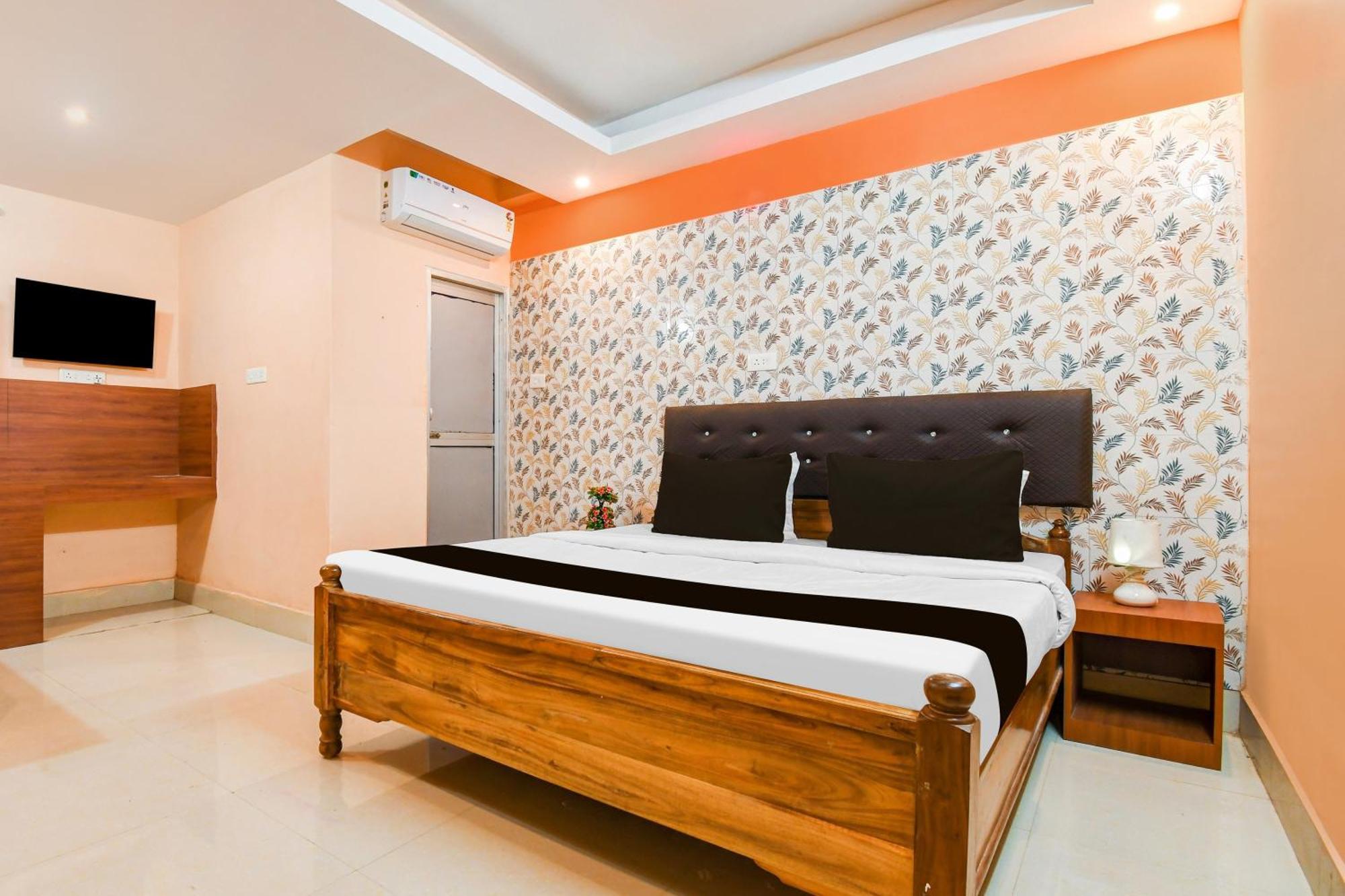Super Hotel O Dakshin Dwar Formerly Radha Krishna Niwas ปูรี ภายนอก รูปภาพ