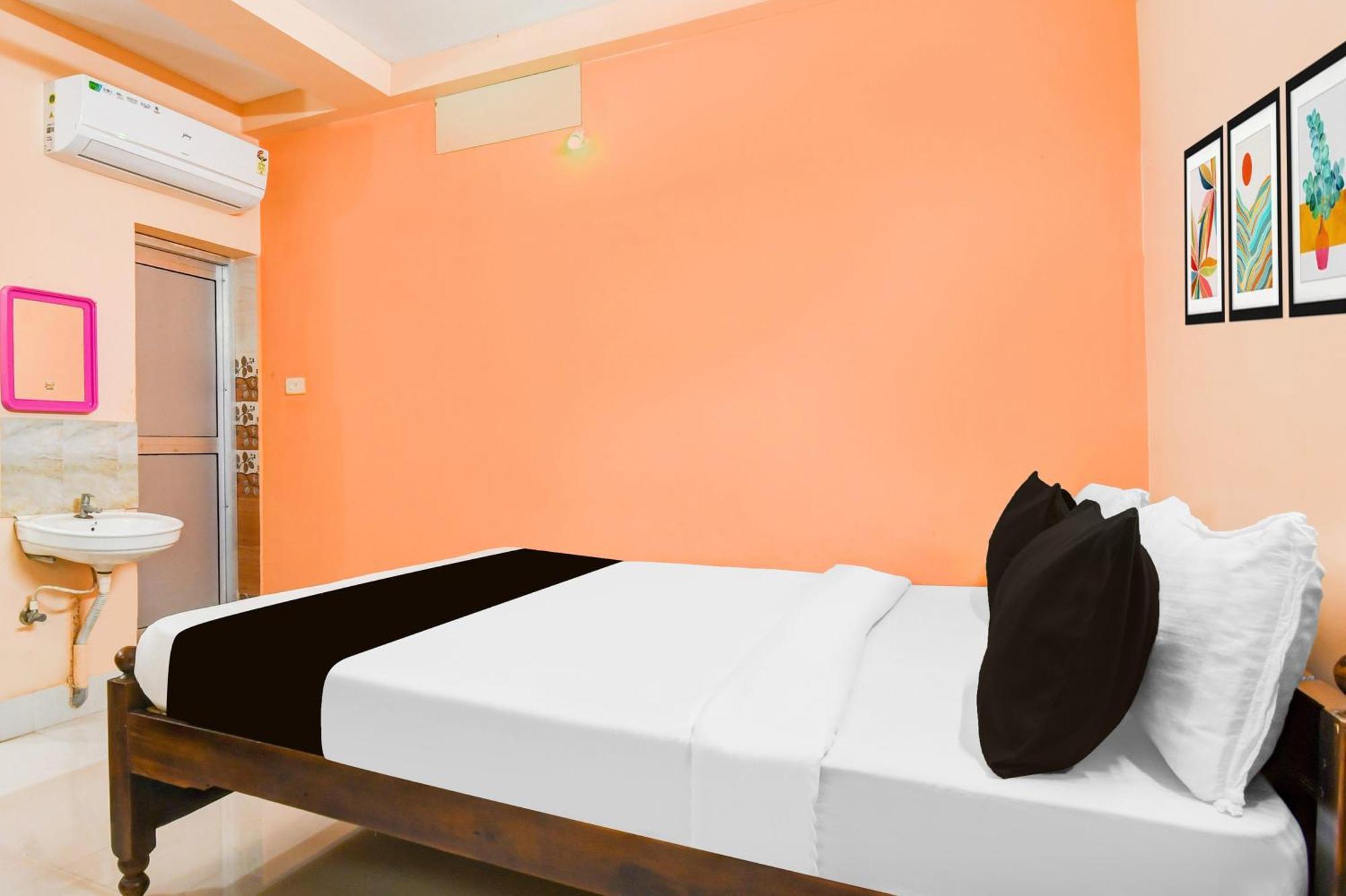 Super Hotel O Dakshin Dwar Formerly Radha Krishna Niwas ปูรี ภายนอก รูปภาพ