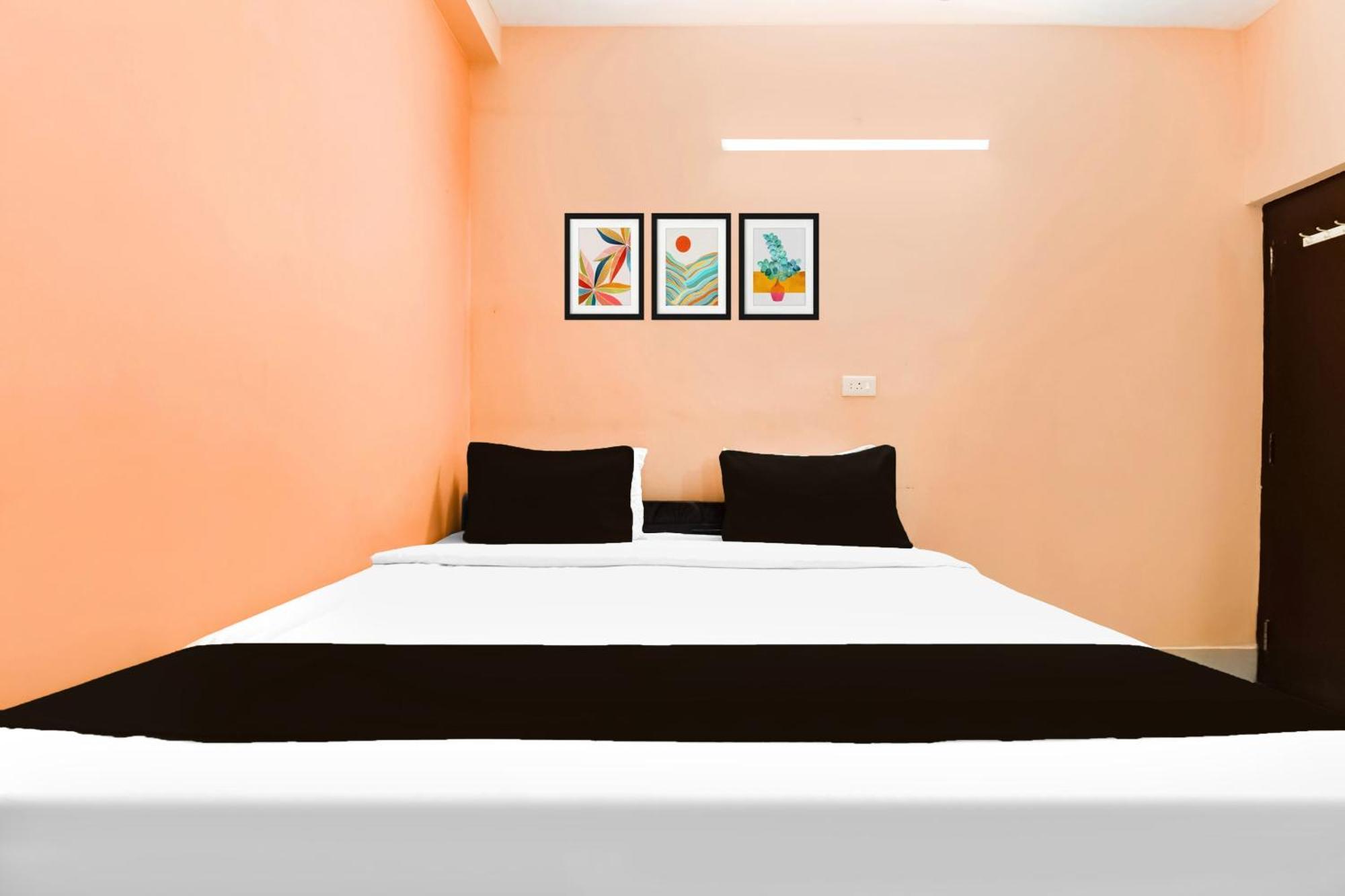 Super Hotel O Dakshin Dwar Formerly Radha Krishna Niwas ปูรี ภายนอก รูปภาพ