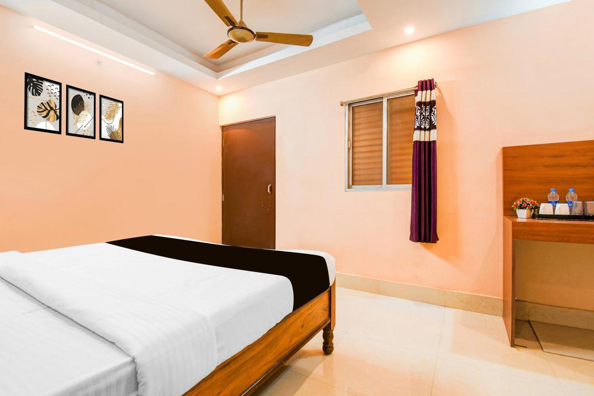 Super Hotel O Dakshin Dwar Formerly Radha Krishna Niwas ปูรี ภายนอก รูปภาพ