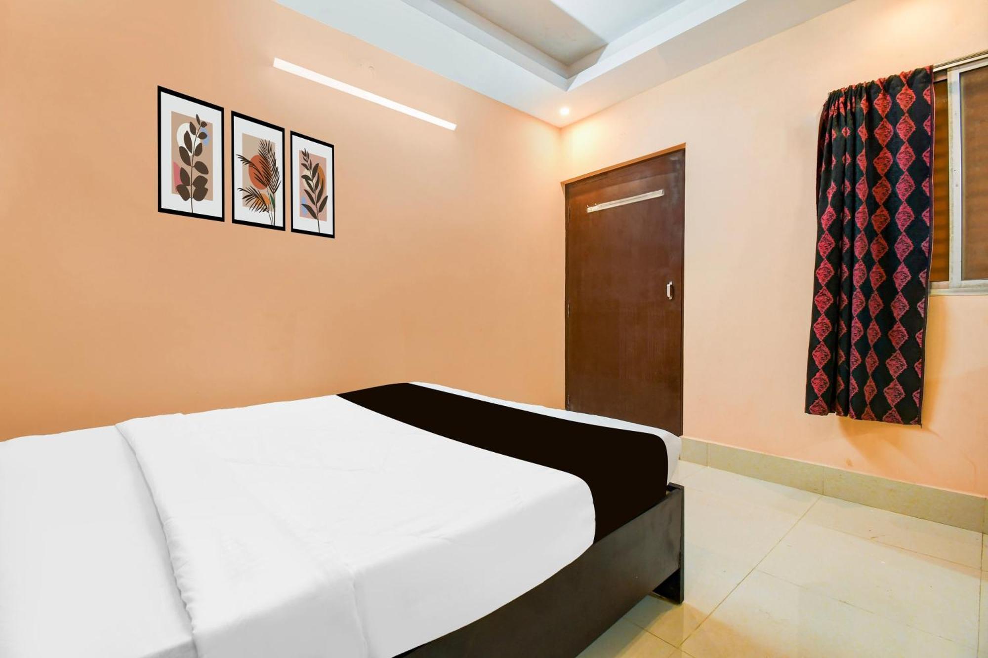 Super Hotel O Dakshin Dwar Formerly Radha Krishna Niwas ปูรี ภายนอก รูปภาพ
