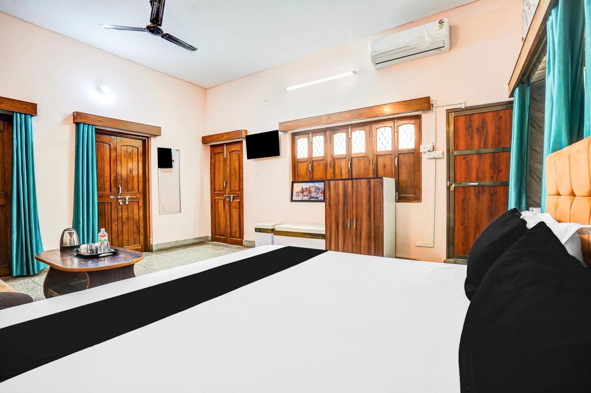 Super Hotel O Dakshin Dwar Formerly Radha Krishna Niwas ปูรี ภายนอก รูปภาพ