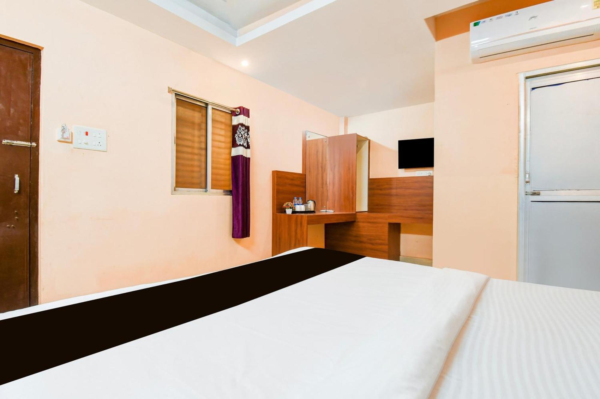 Super Hotel O Dakshin Dwar Formerly Radha Krishna Niwas ปูรี ภายนอก รูปภาพ