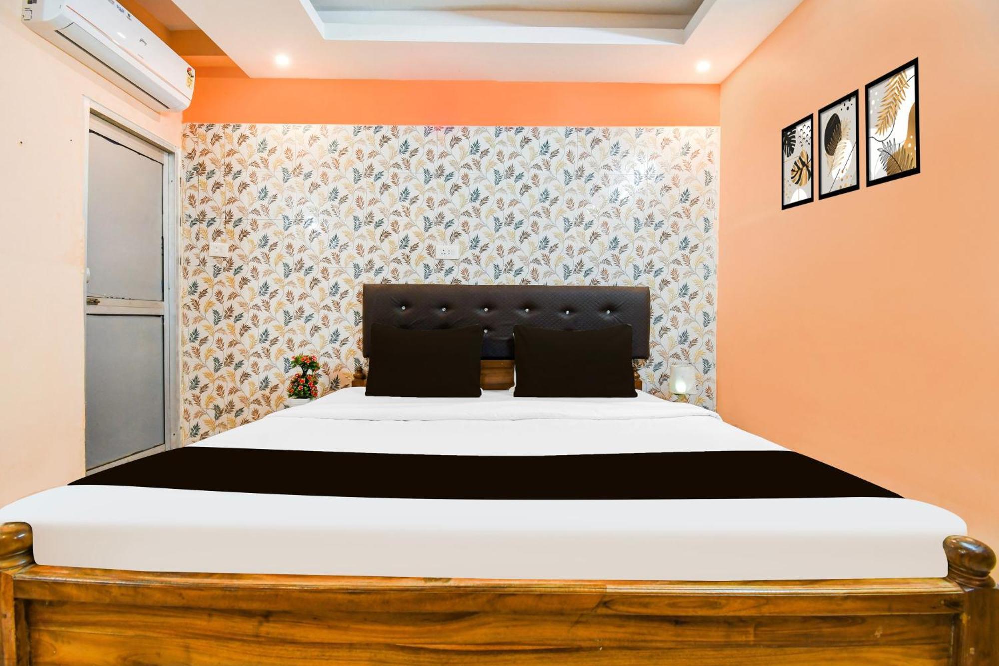 Super Hotel O Dakshin Dwar Formerly Radha Krishna Niwas ปูรี ภายนอก รูปภาพ